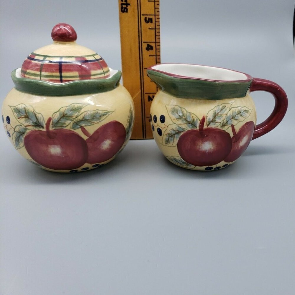 Lynns Earthware Creamer Sugar w/ lid Apple Set